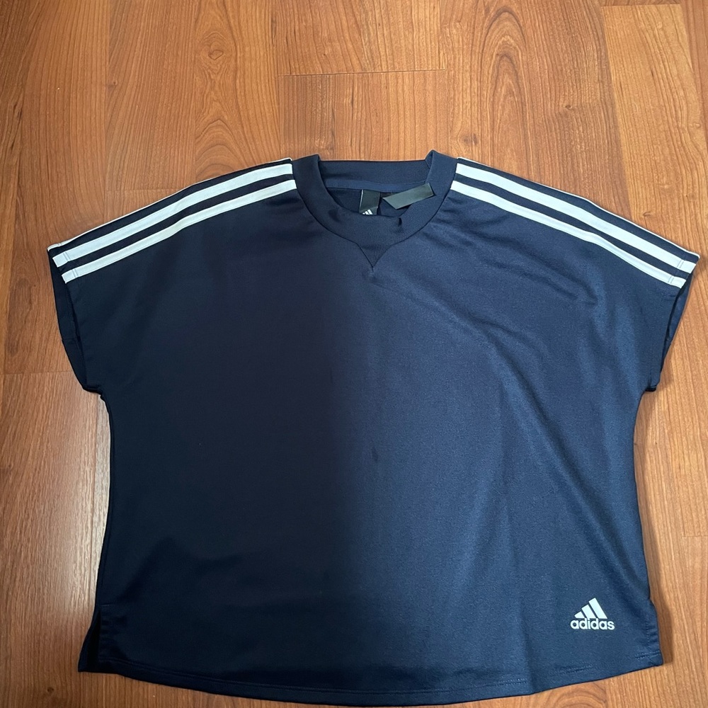 Adidas top